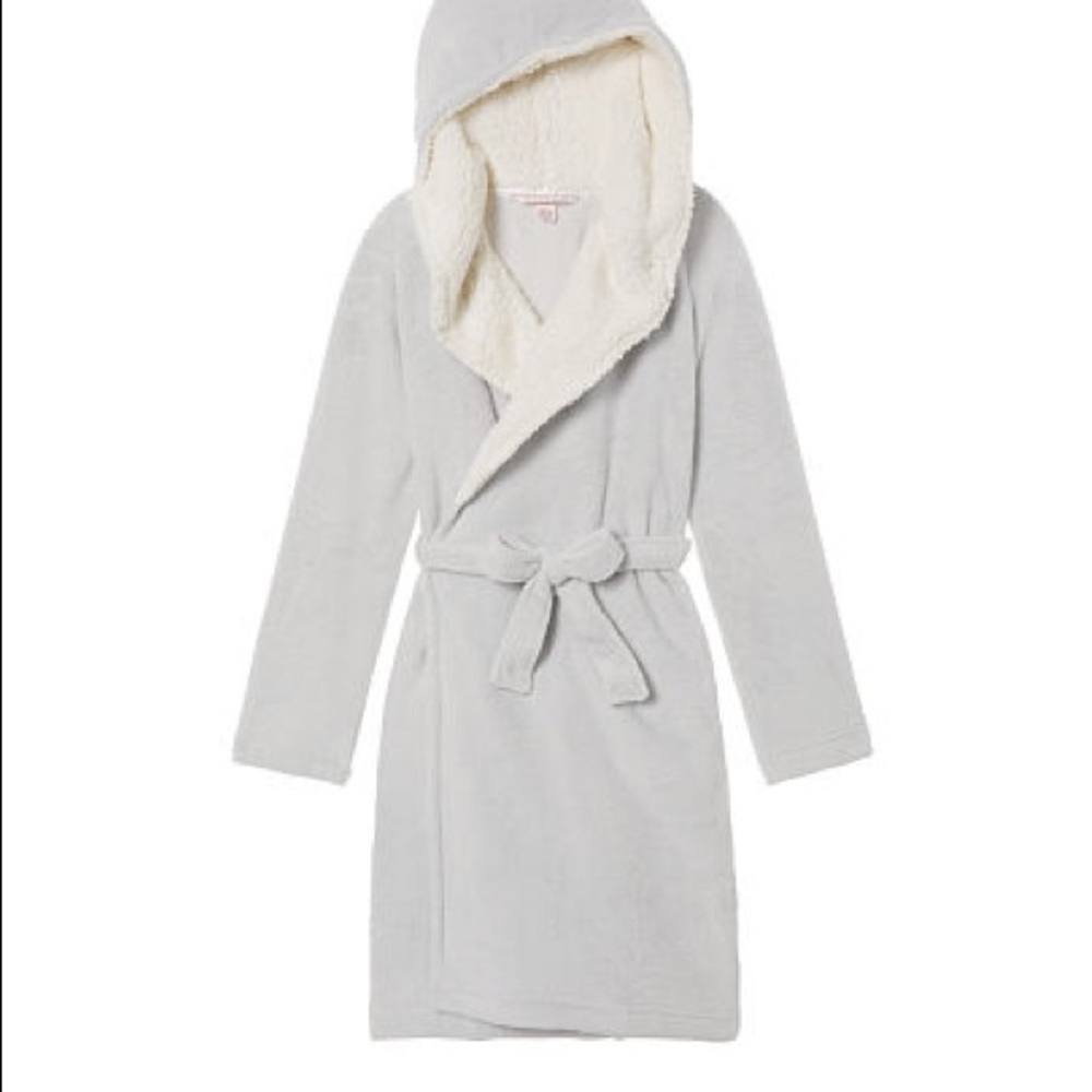 VS Hooded “The Cozy Short Robe”